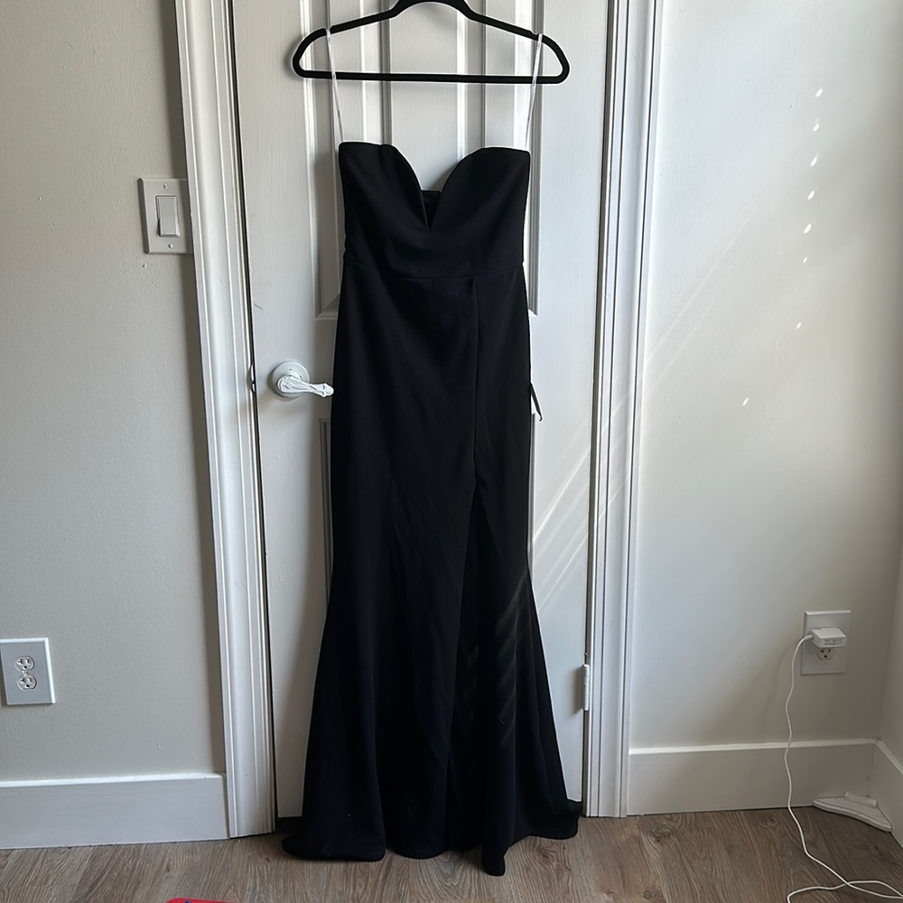 Lulu’s Floor length black sweetheart gown